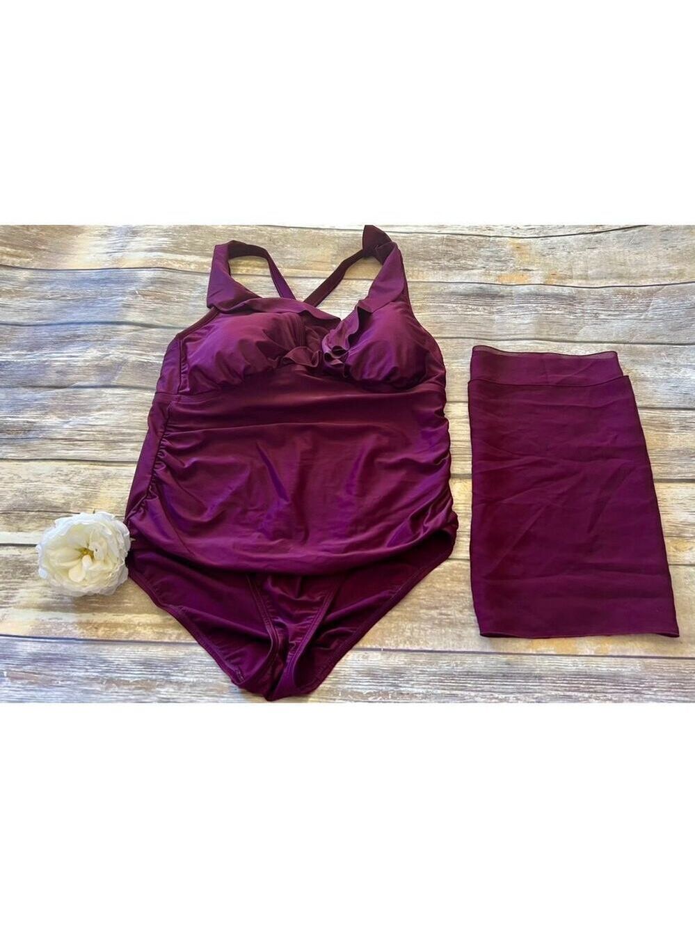 STUNNING SWIMSUIT & BEACH WRAP